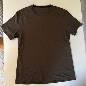 Lululemon - Men’s L workout shirt - hunter green